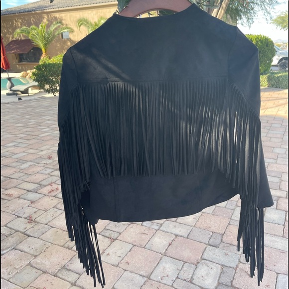 Black faux sued fringed jacket - Picture 2 of 3